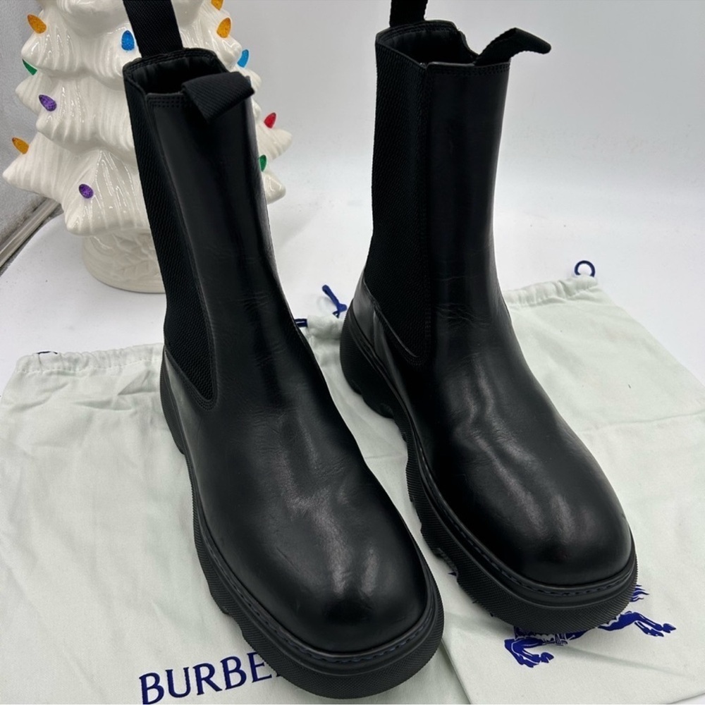 Men’s Burberry leather Chelsea boots size 43 made in Italy